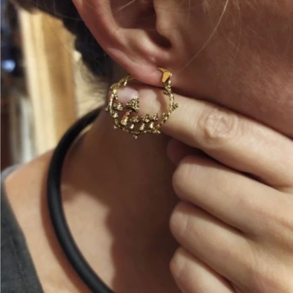 Beautiful Mushroom Hoop Earrings - Picture 2 of 5